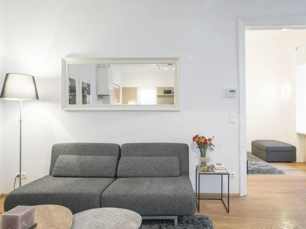 Inviting Apartment In Wien Avusturya