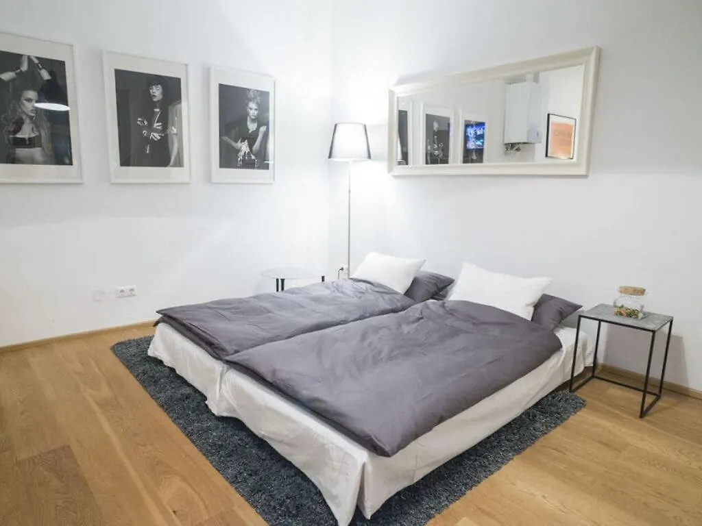 Inviting Apartment In Wien 0*, Viyana